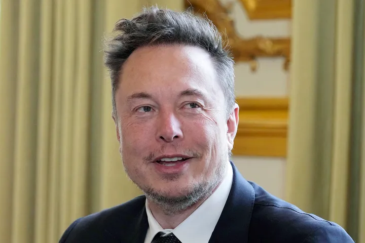 Elon Musk Celebrates Pride Month By Going On An Anti-Trans Tweeting Spree