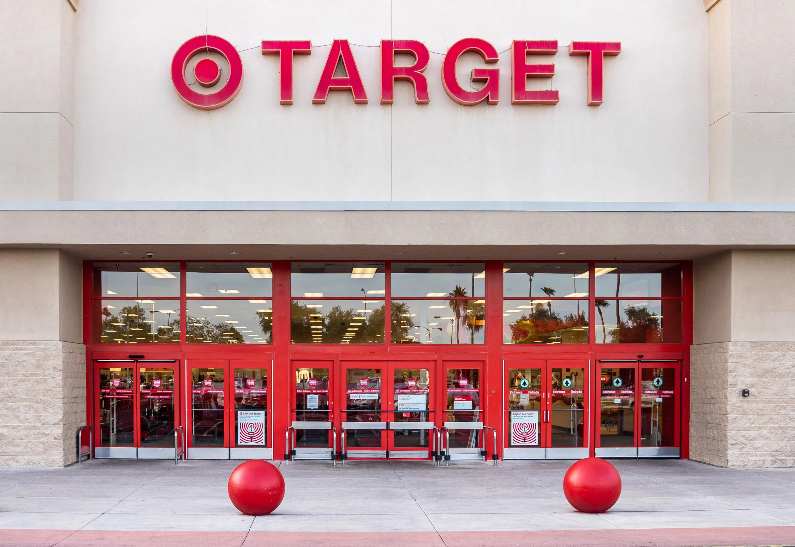 Target stores in Oklahoma evacuated after bomb threats